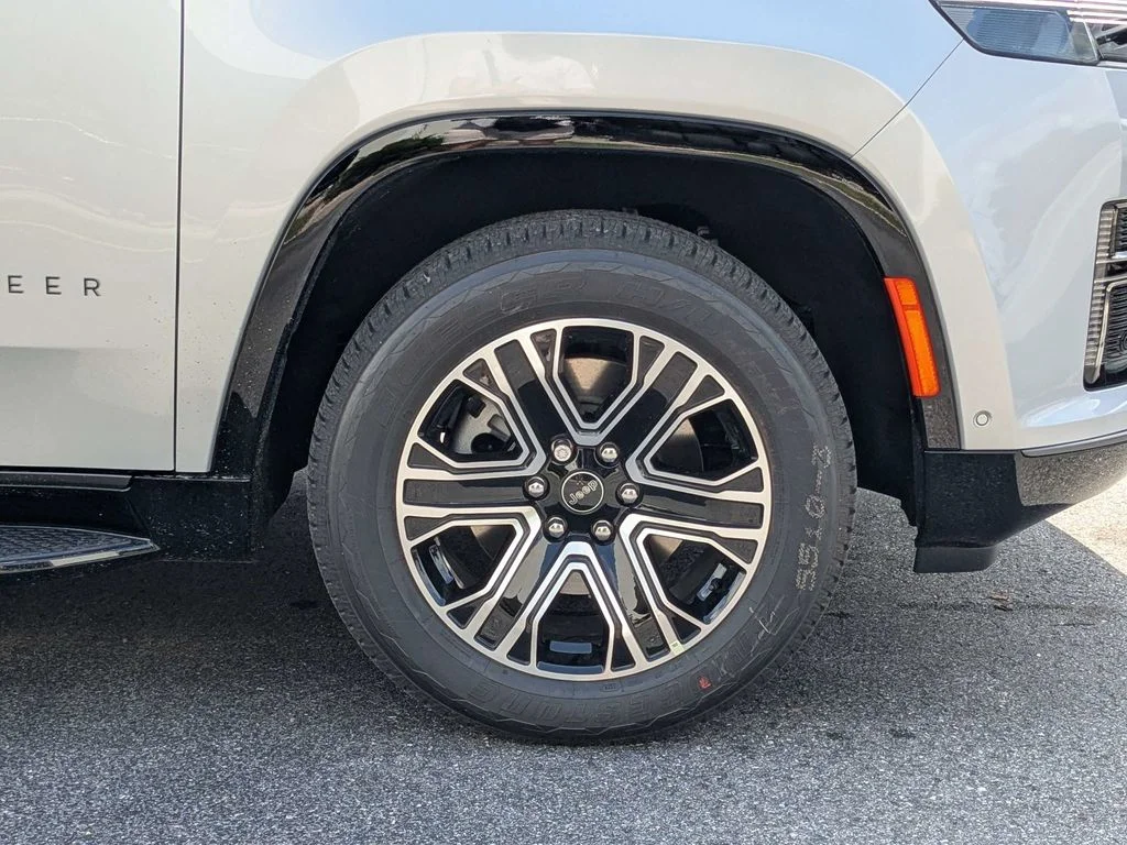 New 2026 Silver Zynith Jeep  image 12