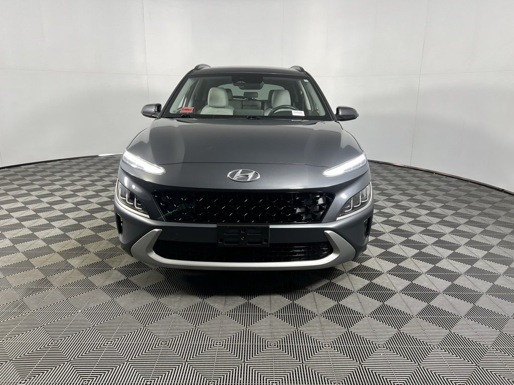 2022 Hyundai Kona Limited photo 2