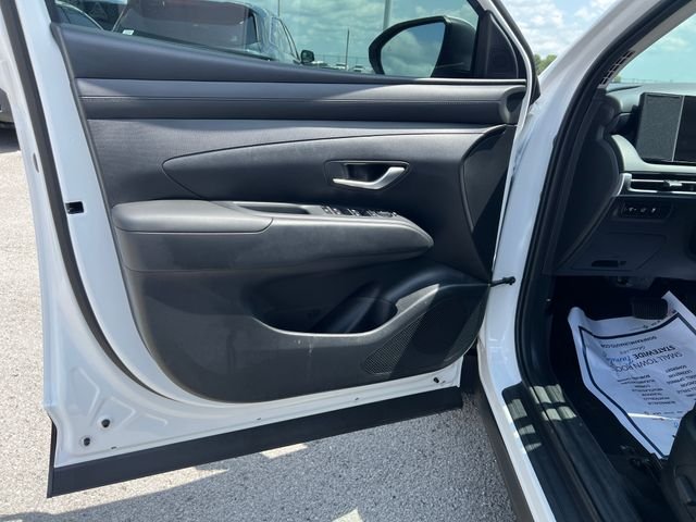 Used 2026 White Hyundai SEL image 12
