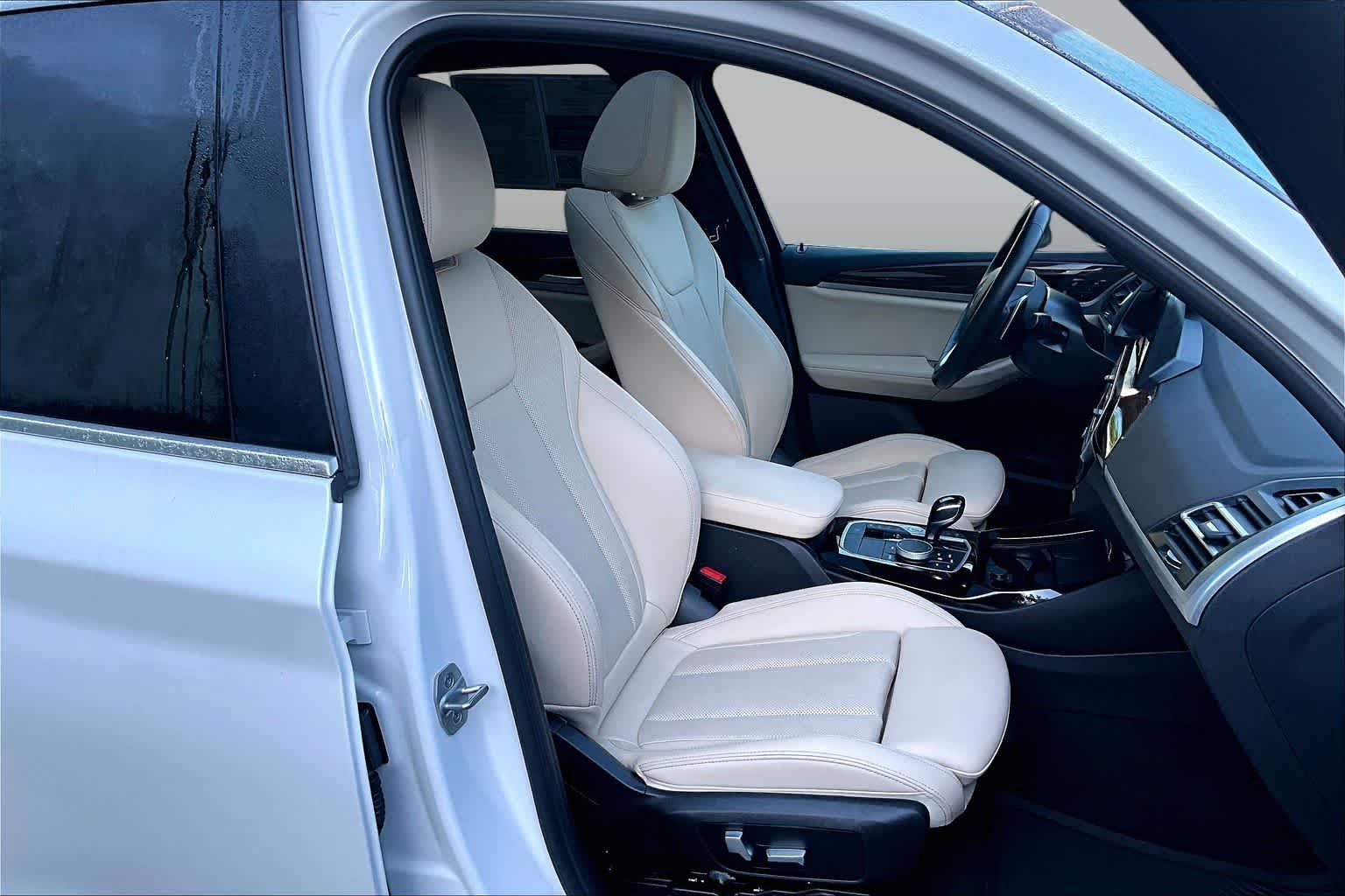 Used 2023 Mineral White Metallic BMW xDrive30i image 9