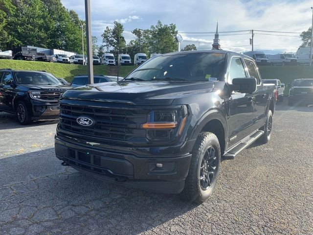 Used 2024 Black Ford XLT image 4