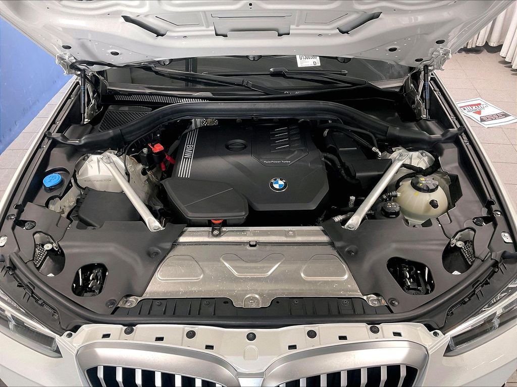 Used 2024 White BMW xDrive30i image 31