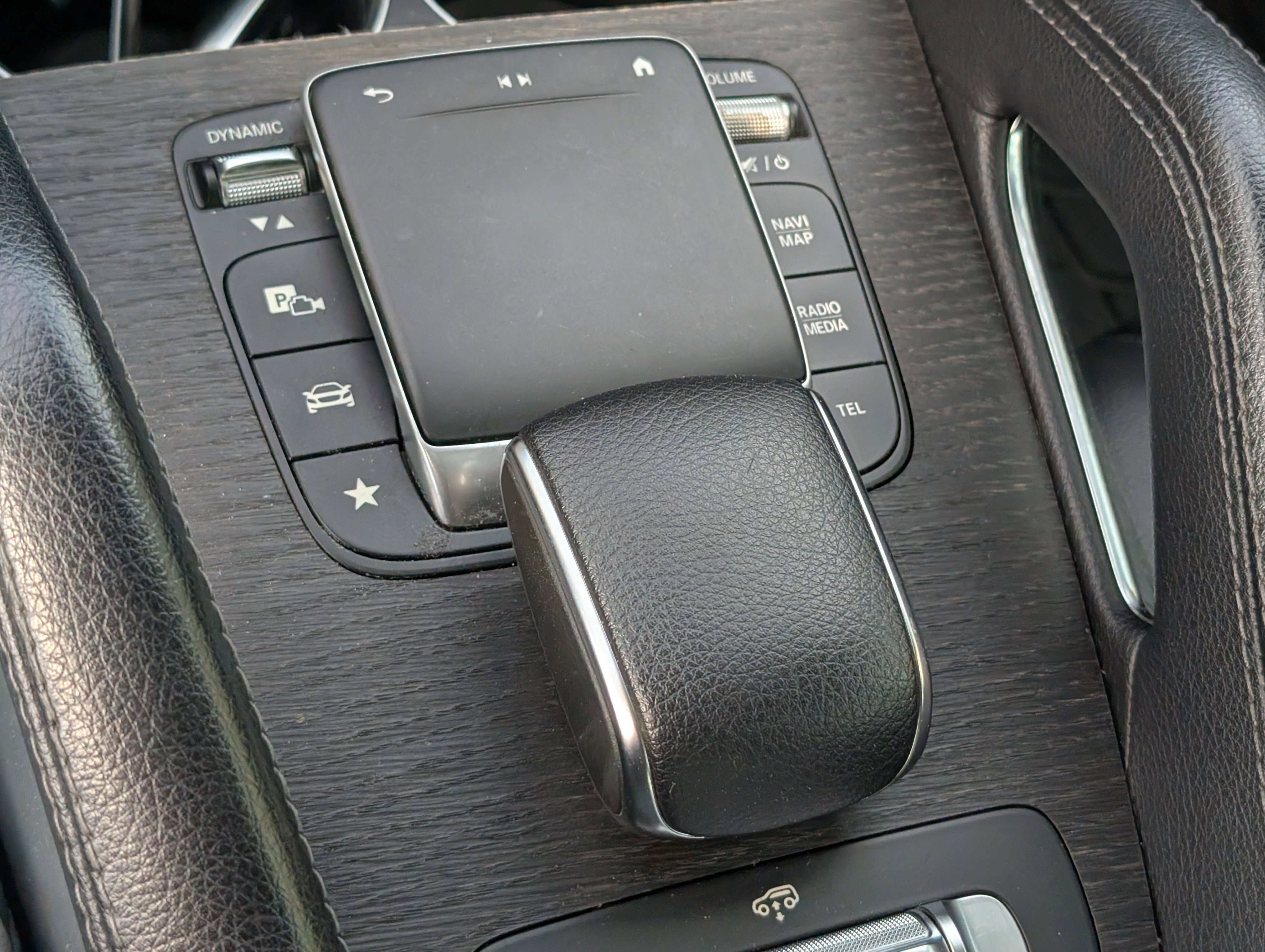 Used 2021  Mercedes-Benz GLS 450 image 32