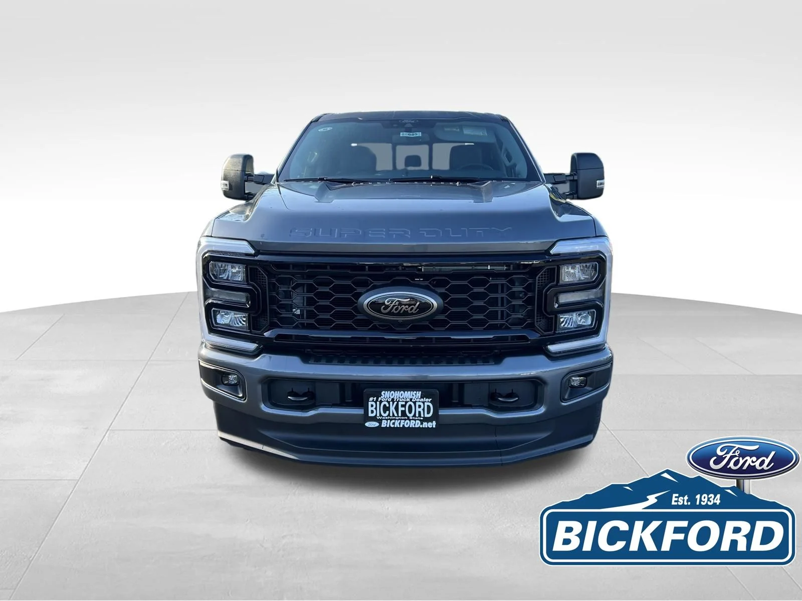 New 2026 Gray Ford XLT image 2