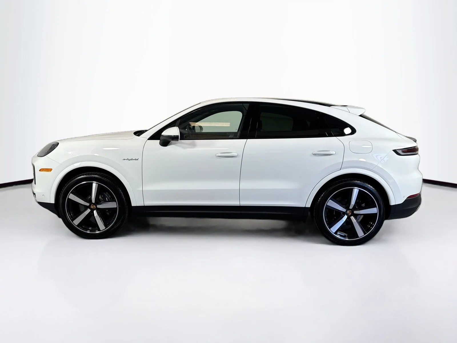New 2025 White Porsche E-Hybrid image 2
