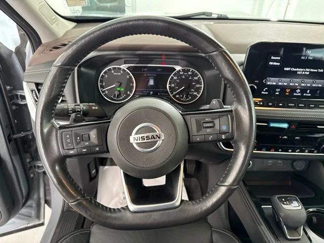 Used 2021 Gray Nissan SL image 28