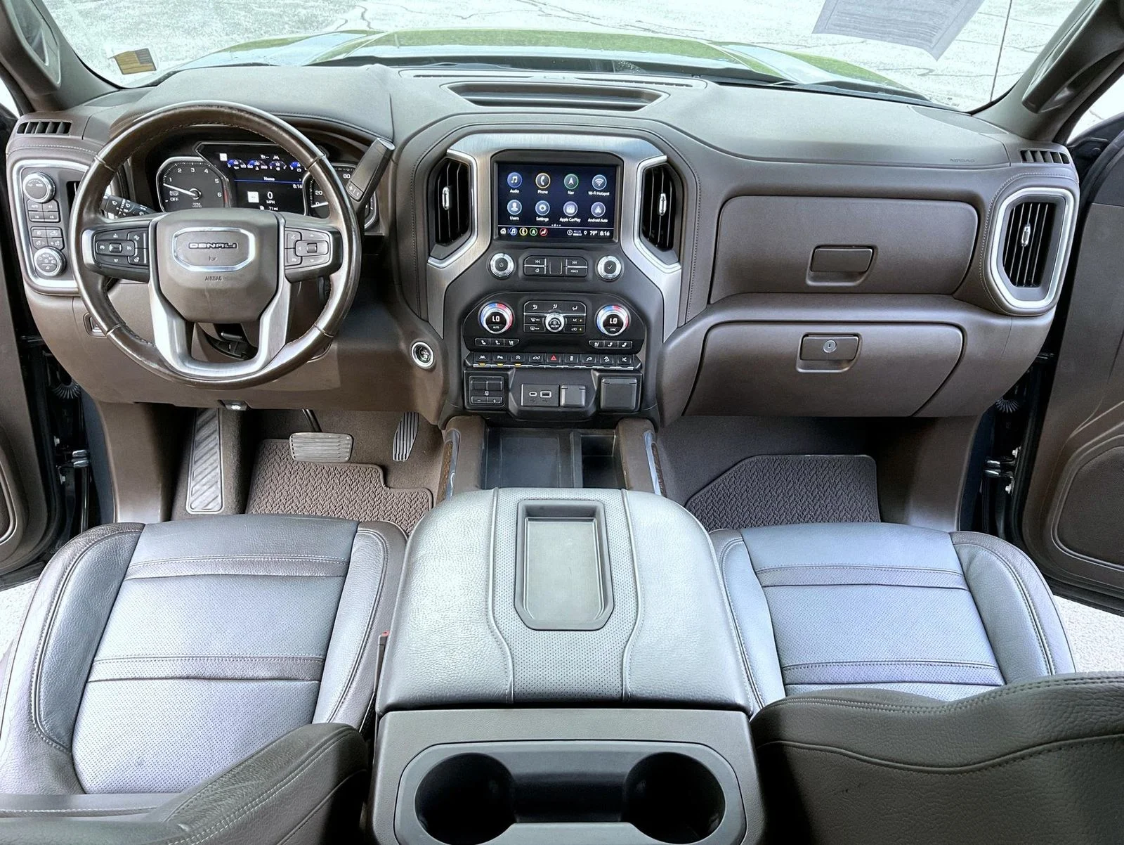 Used 2021 Green GMC Denali image 12