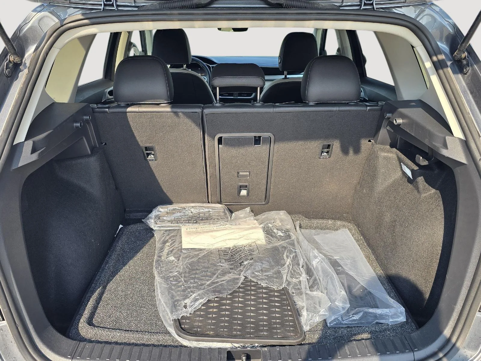 Certified Used 2025 GRAY Volkswagen SE image 14