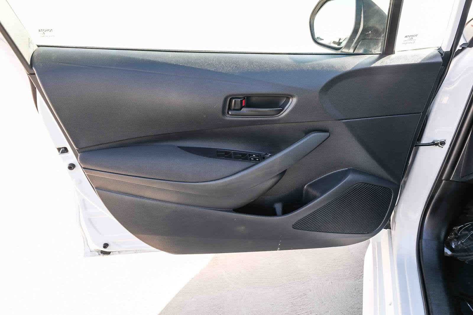 Used 2025 Ice Cap Toyota LE image 23