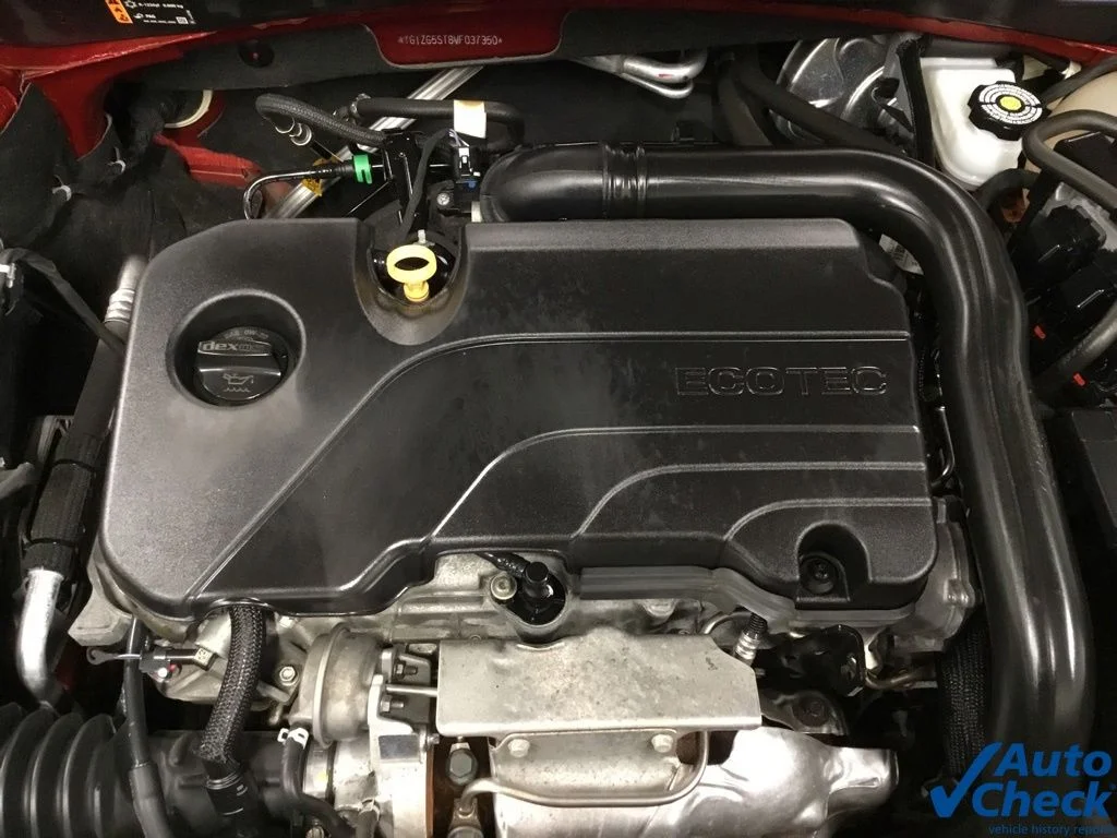 Used 2021 Red Chevrolet RS image 40
