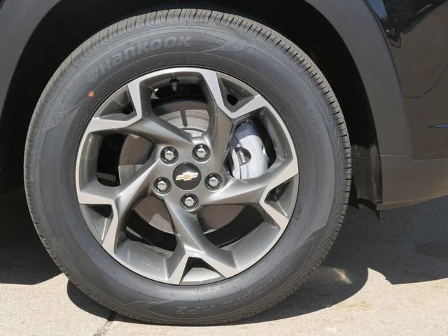 2026 Chevrolet Trax LT - Photo 9