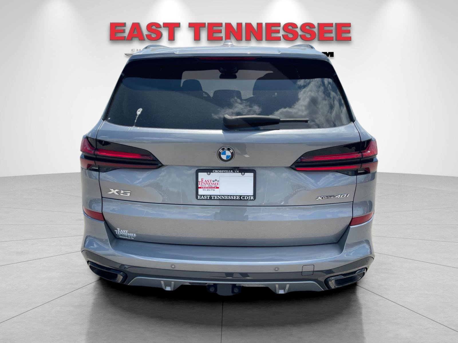 Used 2024 Gray BMW xDrive40i image 4
