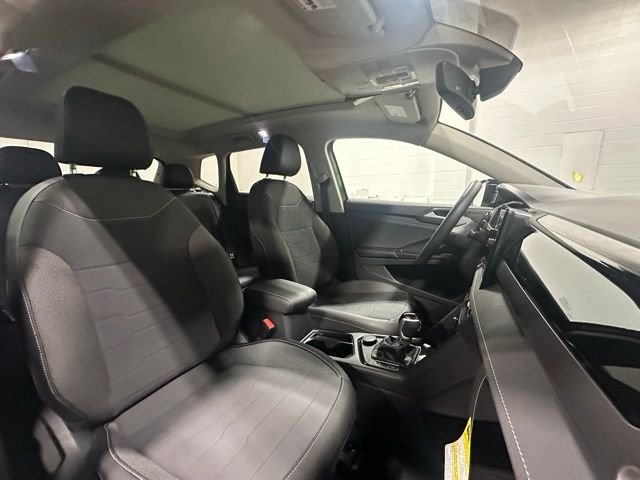 New 2026 Green Volkswagen 1.5T SE Black image 14