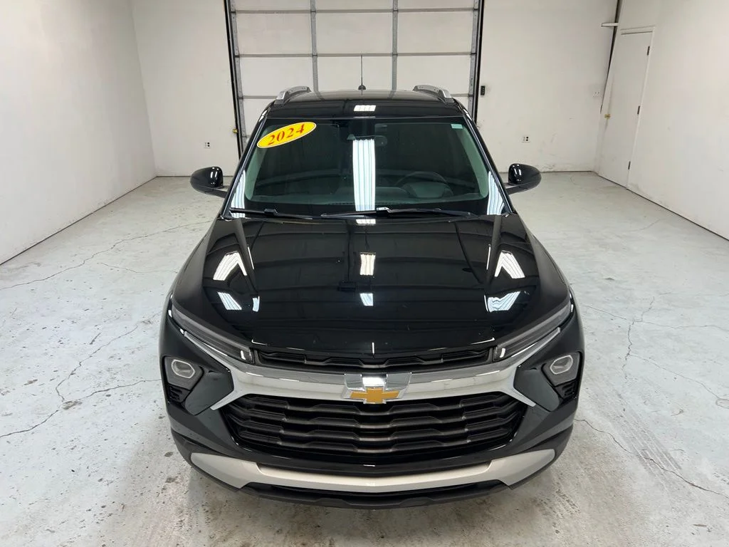 Used 2024 Black Chevrolet LT image 7