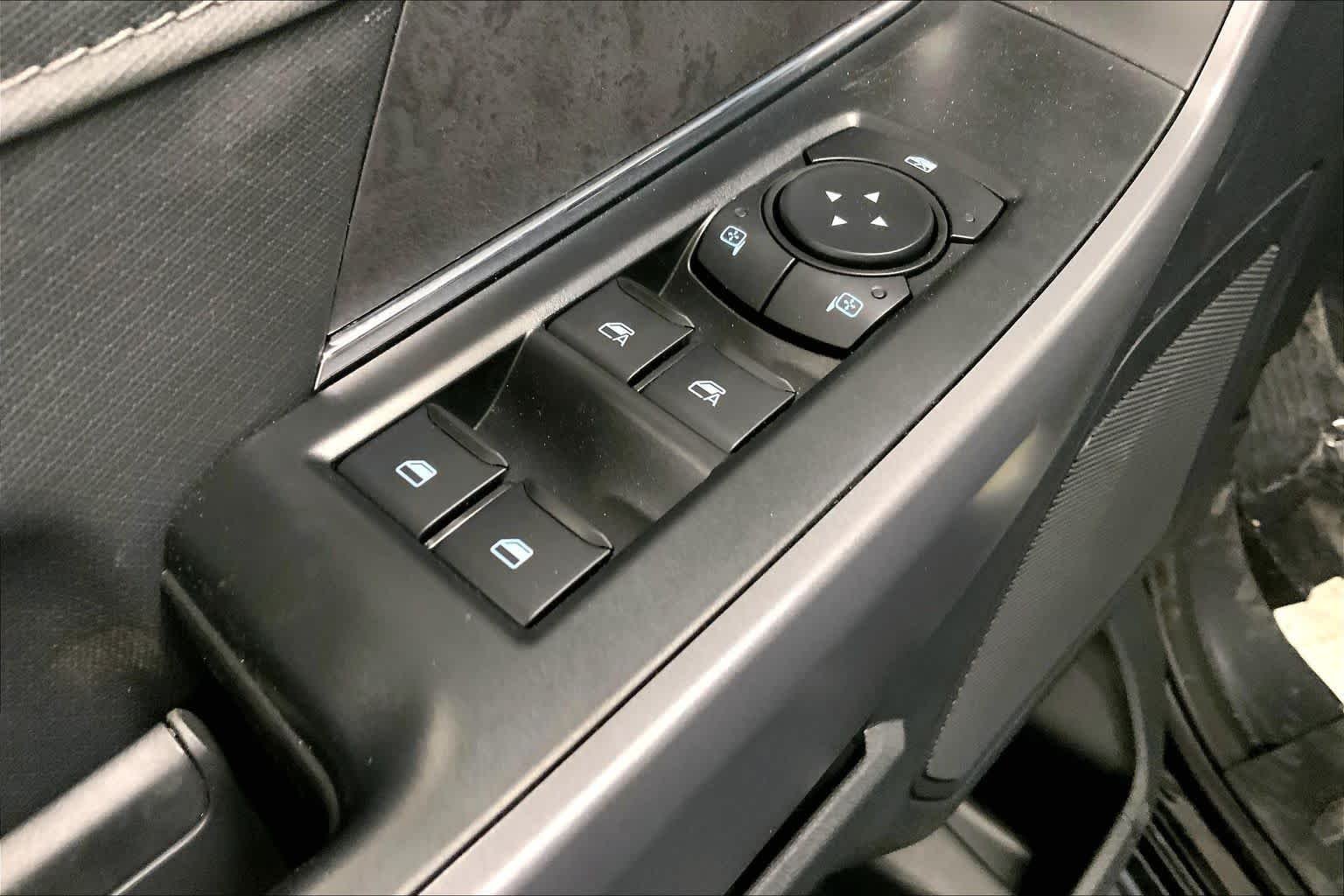 New 2026 Agate Black Metallic Ford XLT image 17