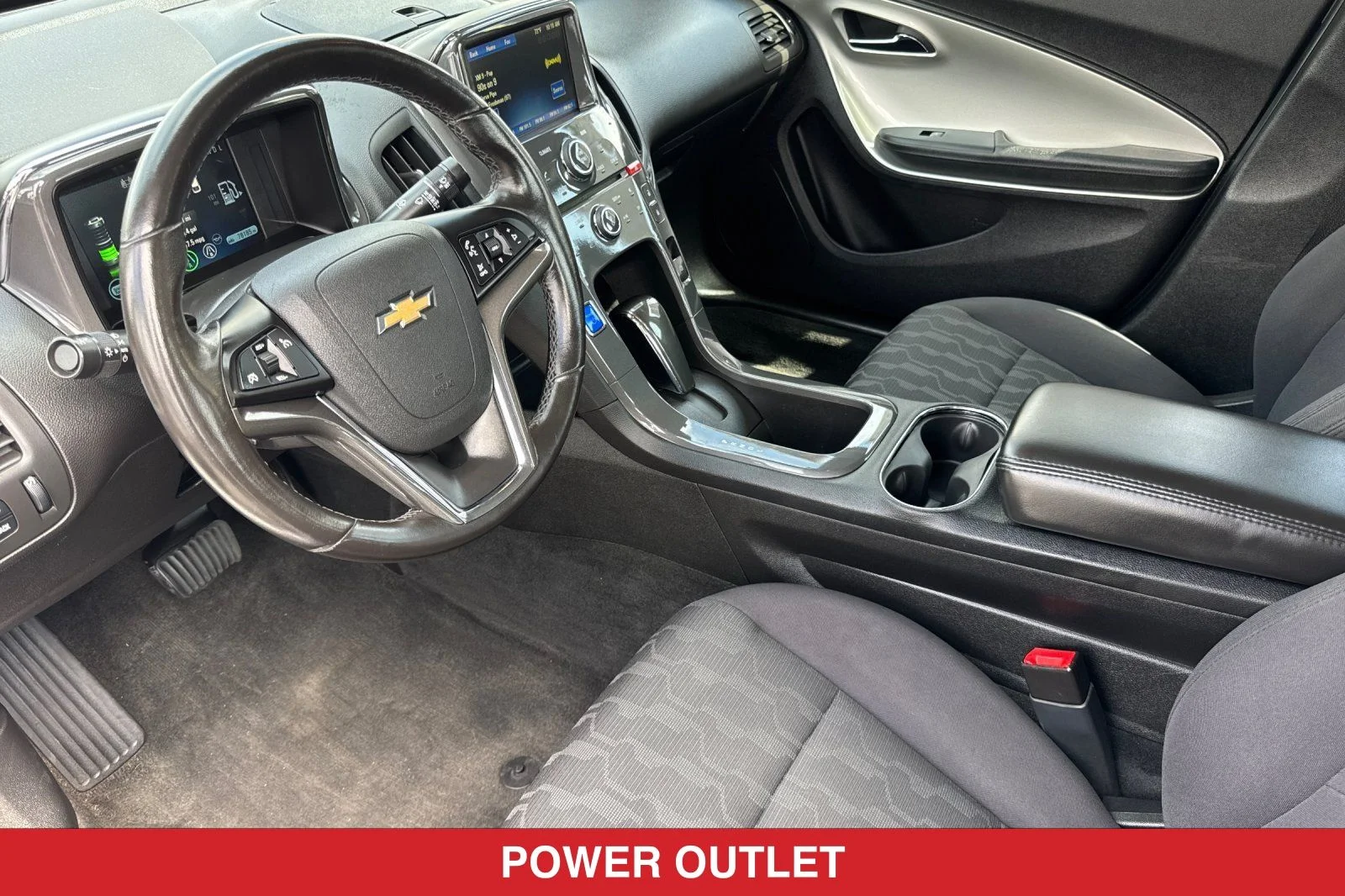 Used 2014 White Chevrolet Base image 11