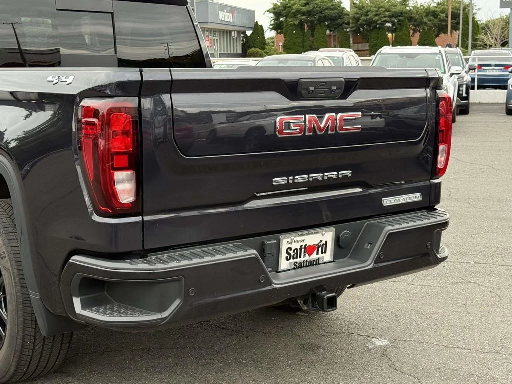 Used 2024 Silver GMC Elevation image 10