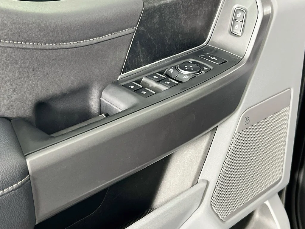 New 2027 Carbonized Gray Metallic Ford XLT image 11