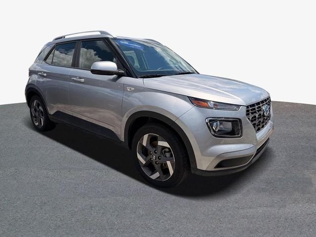 Used 2026 Silver Hyundai SEL image 4