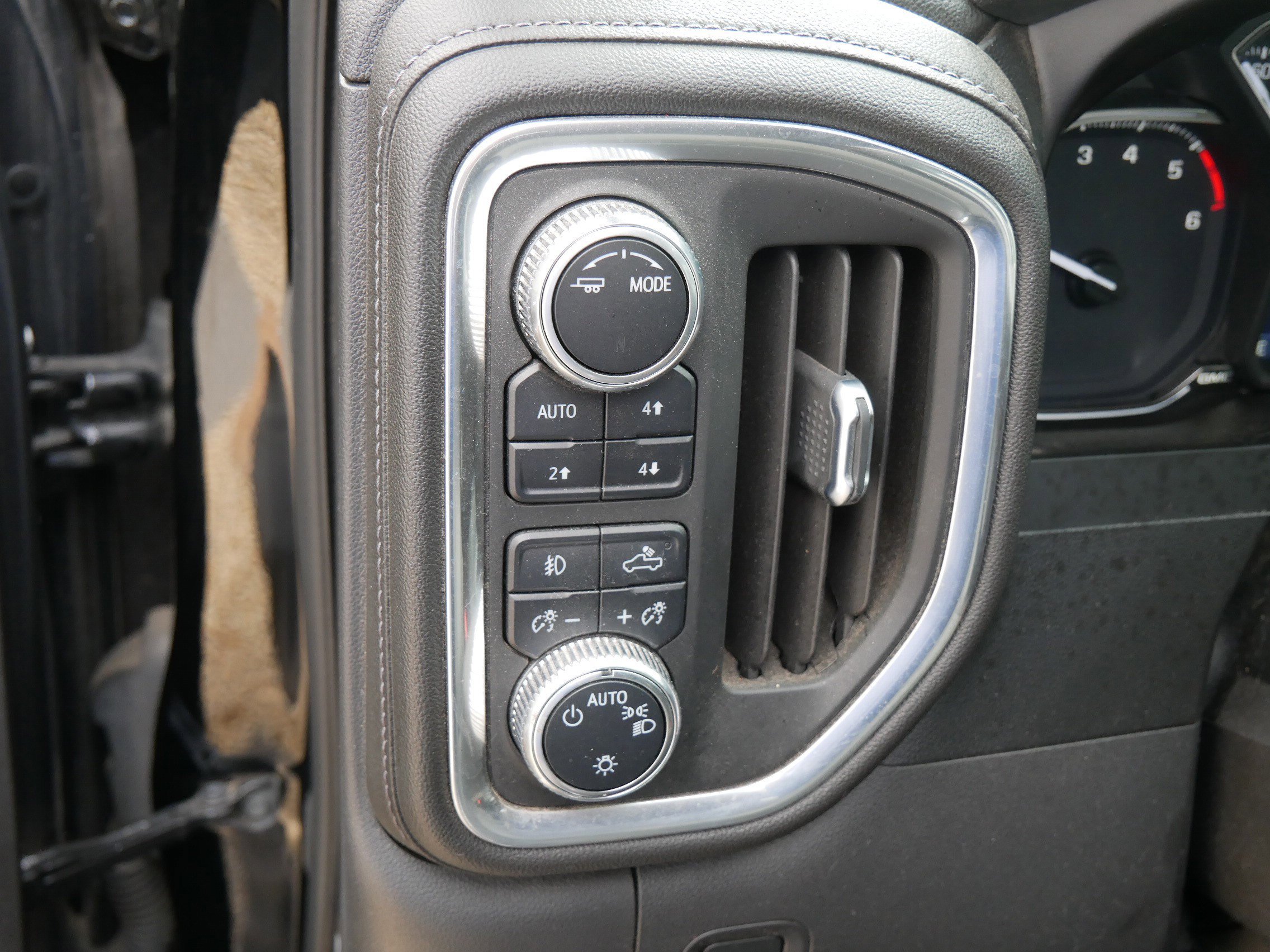 Used 2021 Onyx Black GMC Elevation image 19