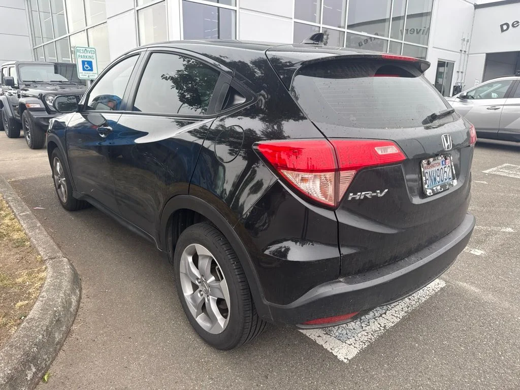 Used 2016 Black Honda LX image 6