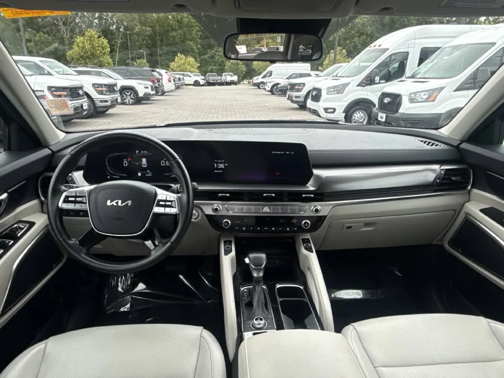 Used 2024 Gray Kia S image 11