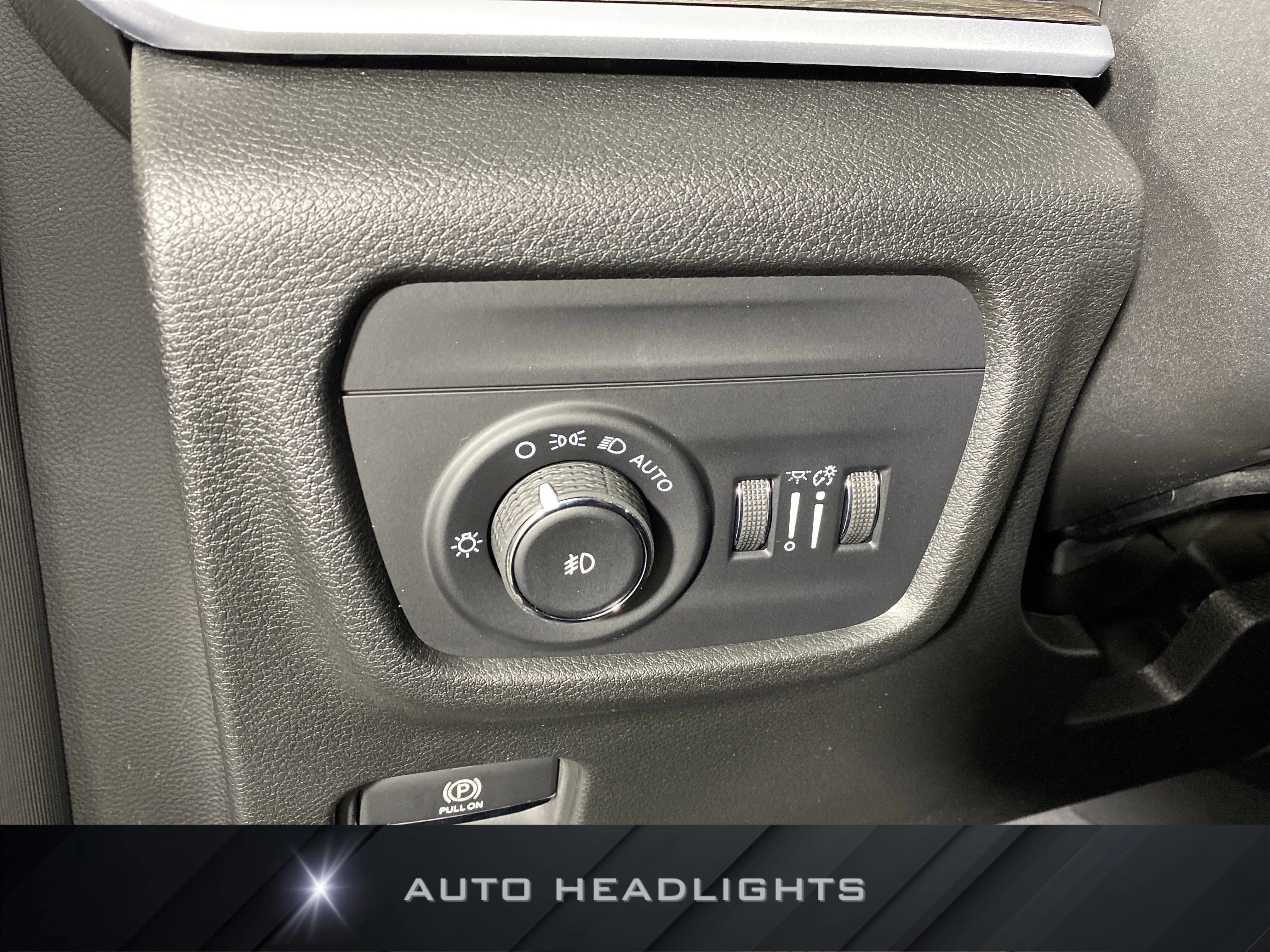 New 2026 Baltic Gray Metallic Clear-Coat Exterior Paint Jeep Limited image 23