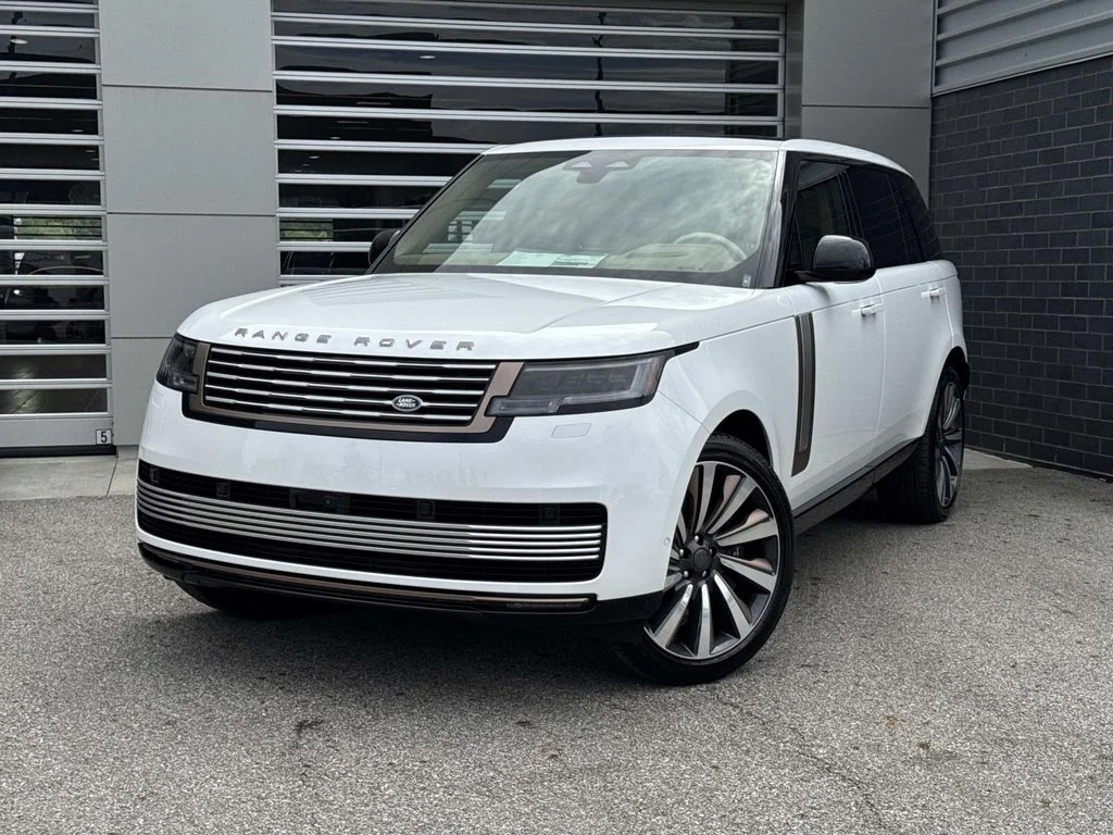 2026 Land Rover Range Rover 4.4 SV LWB's photo