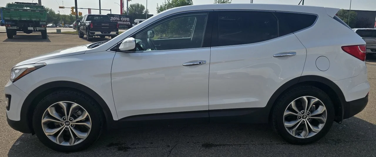 Used 2013 White Hyundai Limited image 2