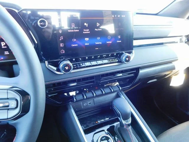 2025 Chevrolet Colorado Z71 - Photo 34