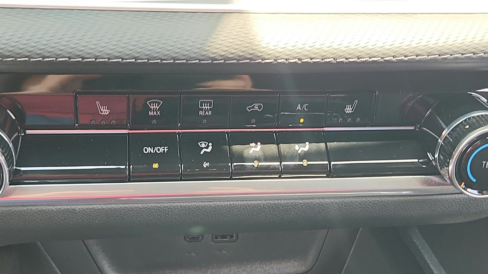 2027 Chevrolet Equinox LT - Photo 17