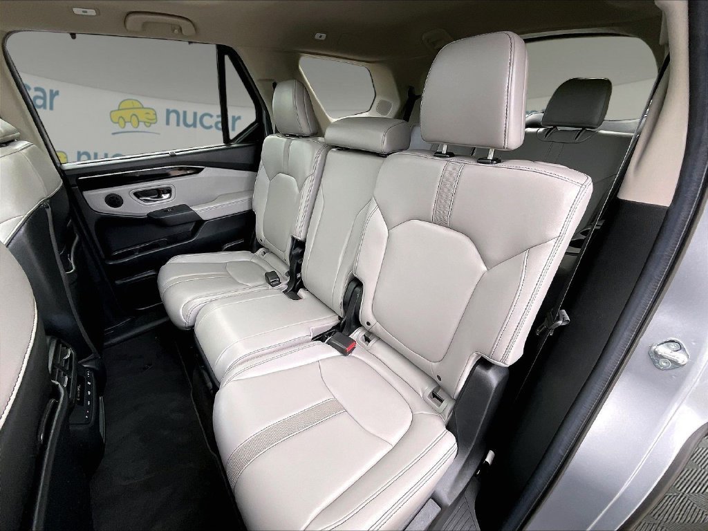 Used 2024 Silver Honda Touring image 15