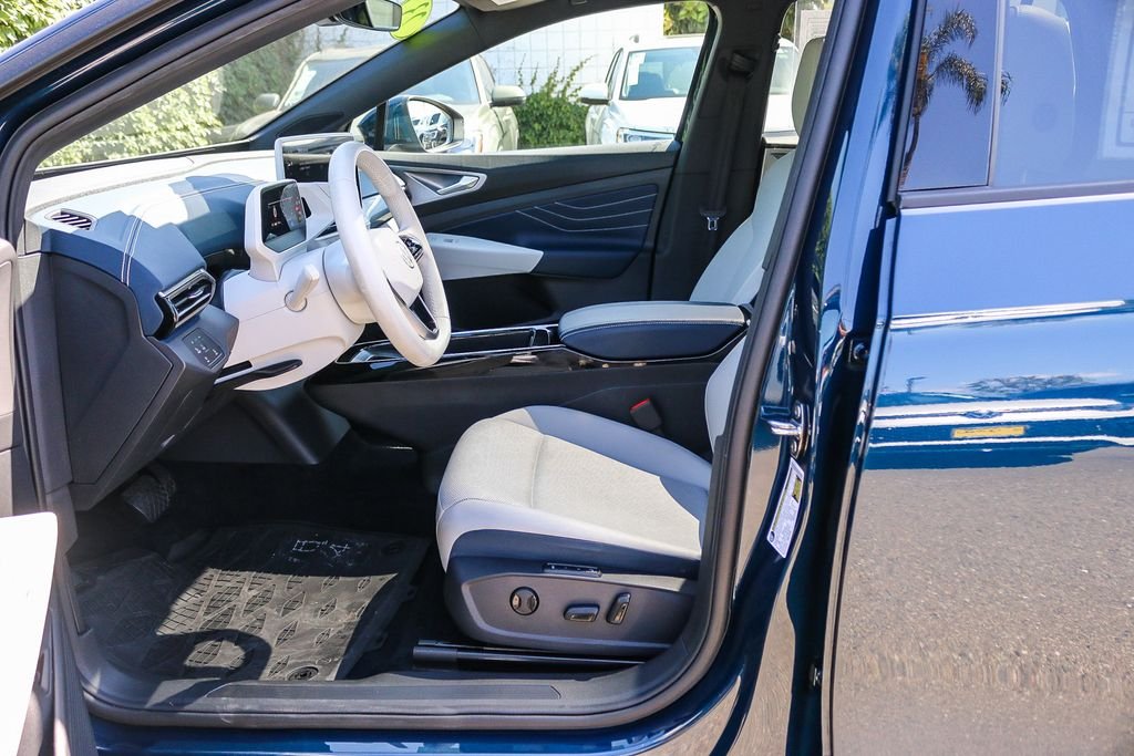 2023 Volkswagen ID.4 S - Photo 22