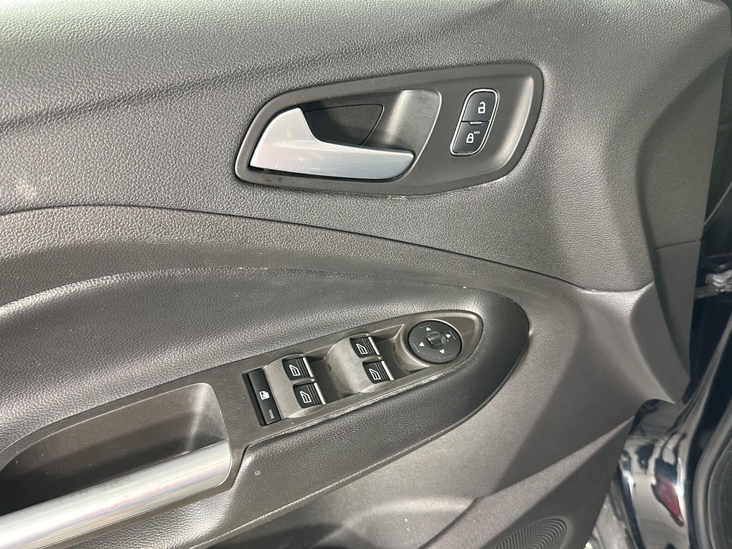Used 2019 Agate Black Ford SE image 10