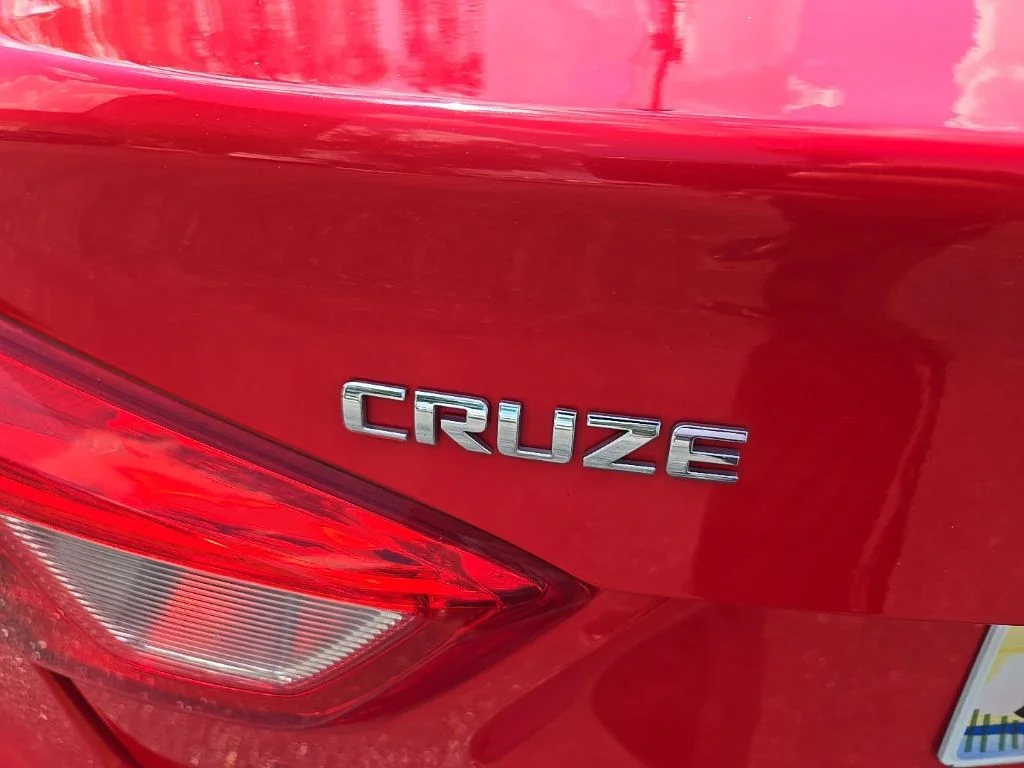 Used 2017 Red Chevrolet LT image 7