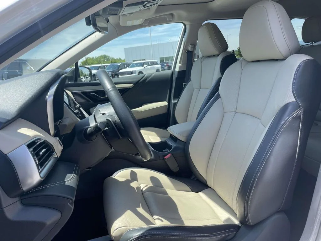 Certified Used 2025 Crystal White Pearl Subaru Limited image 9