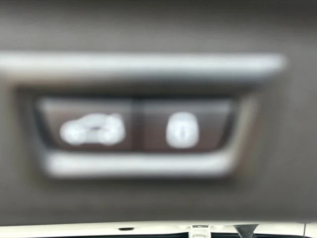 Used 2025 White BMW xDrive28i image 26
