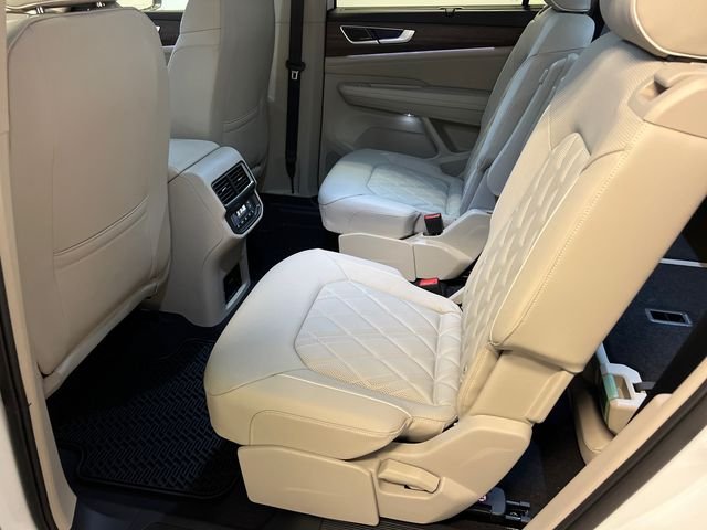 New 2026 White Volkswagen 2.0T SEL Premium R-Line image 10