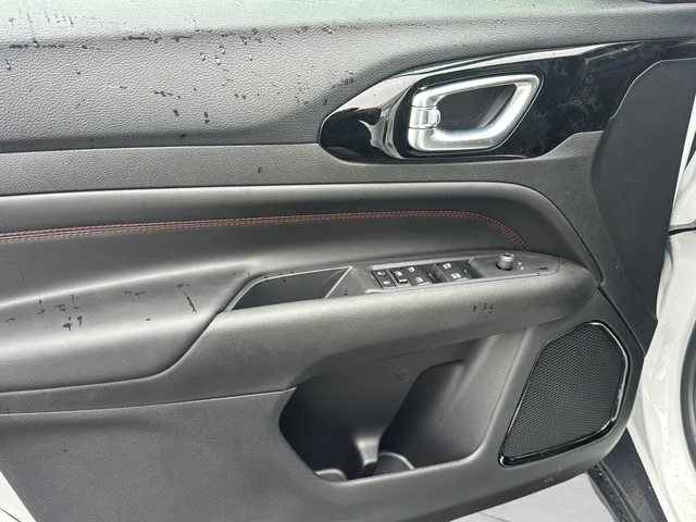 2026 Jeep Compass Trailhawk - Photo 9