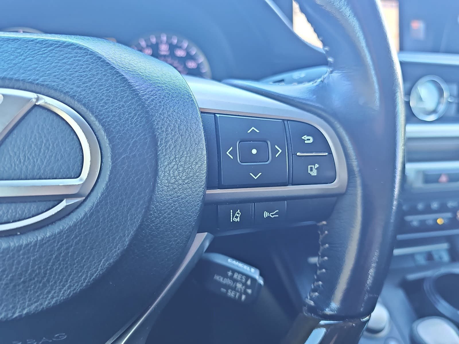 Used 2016 Black Lexus 350 image 17