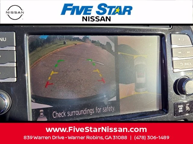 Used 2021 Black Nissan Platinum image 22
