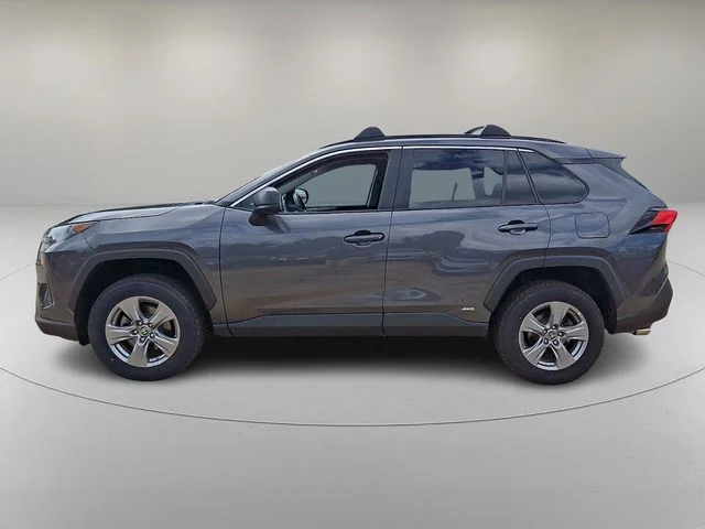 Used 2022 Gray Toyota LE image 6