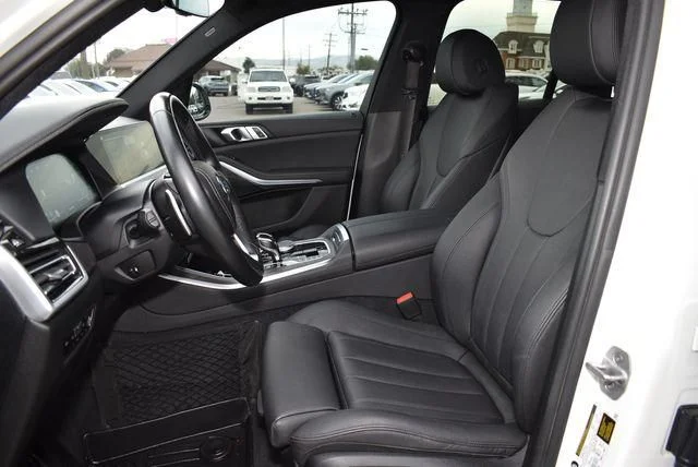 Used 2021 Alpine White BMW xDrive40i image 12