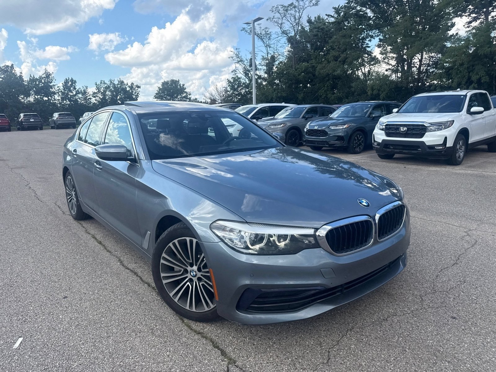 Used 2019 Bluestone Metallic BMW 530i xDrive image 22