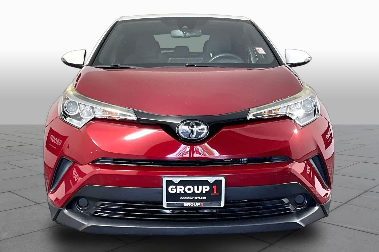 Used 2018 Iceberg/Ruby Flare Pearl Toyota XLE image 4