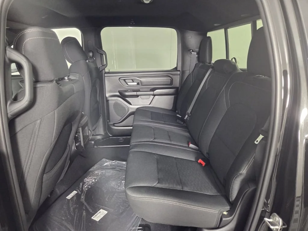 New 2026 Diamond Black Crystal Pearlcoat RAM Express image 17