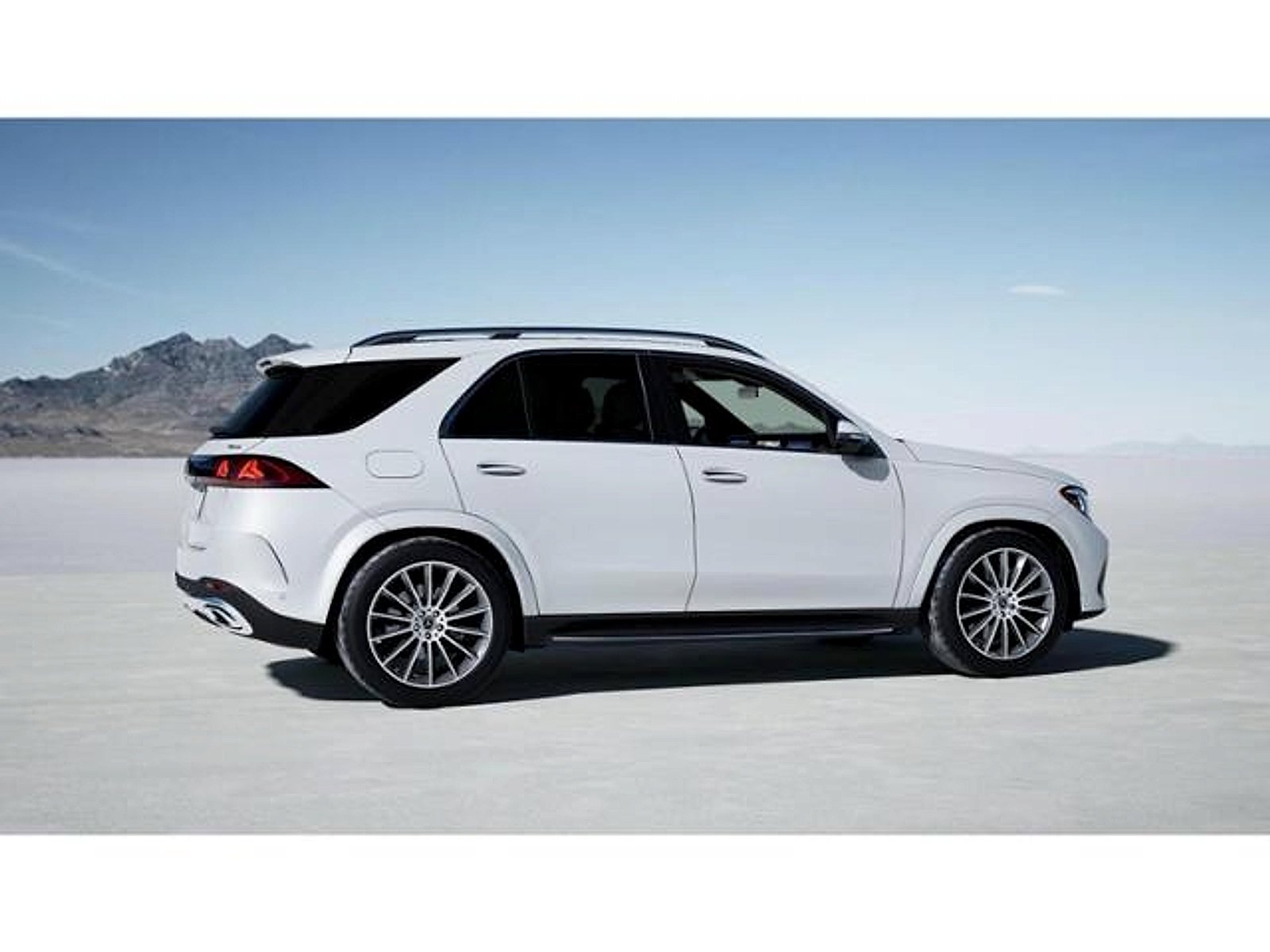 New 2027 MANUFAKTUR Moonlight White Metallic Mercedes-Benz GLE 450 image 58