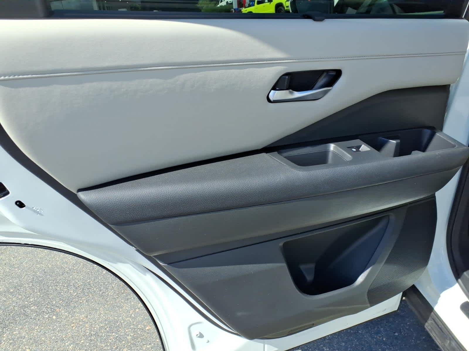 Certified Used 2024 Pearl White Tricoat Nissan SL image 12