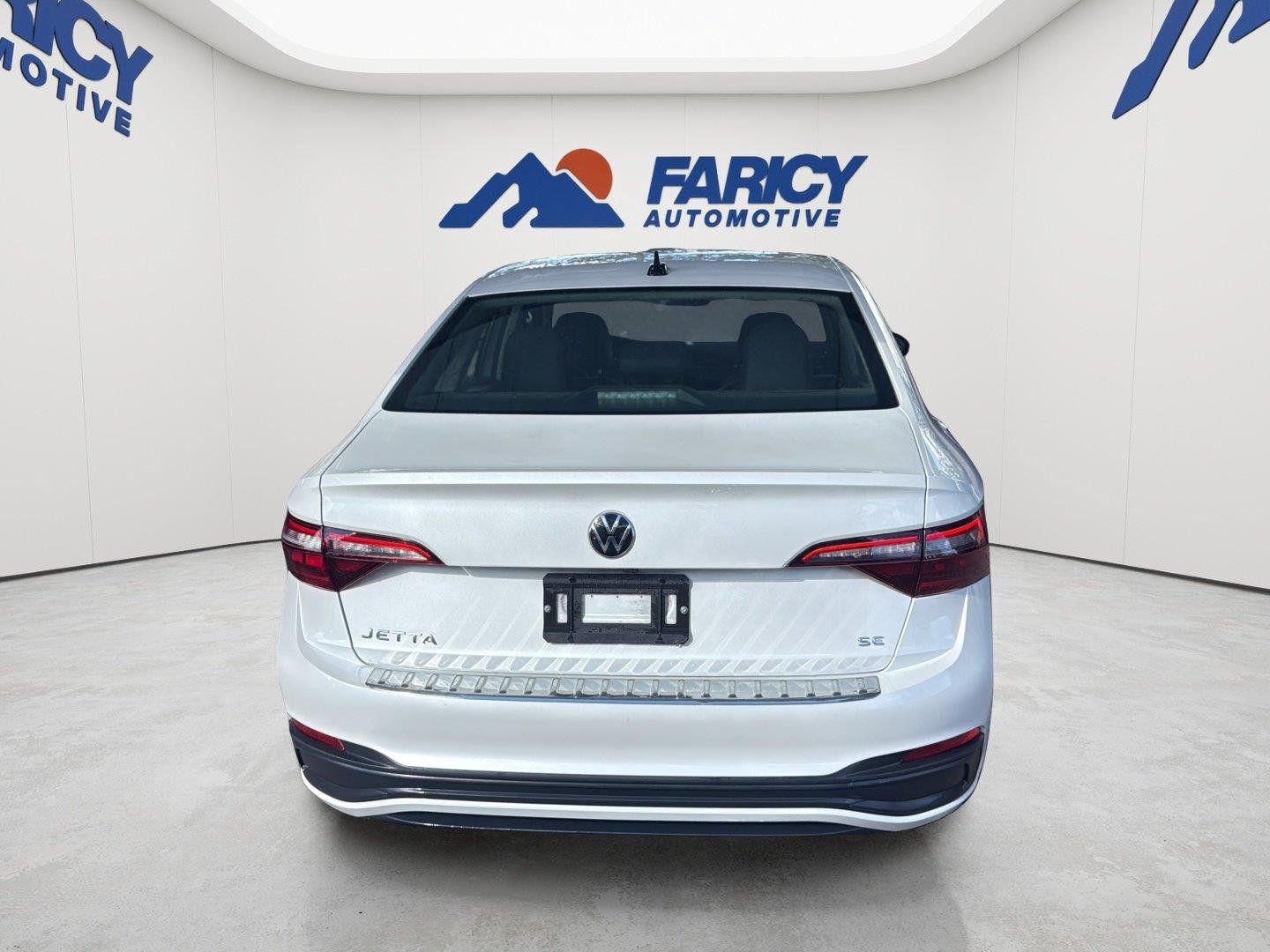 Used 2024 Opal White Pearl Volkswagen SE image 7
