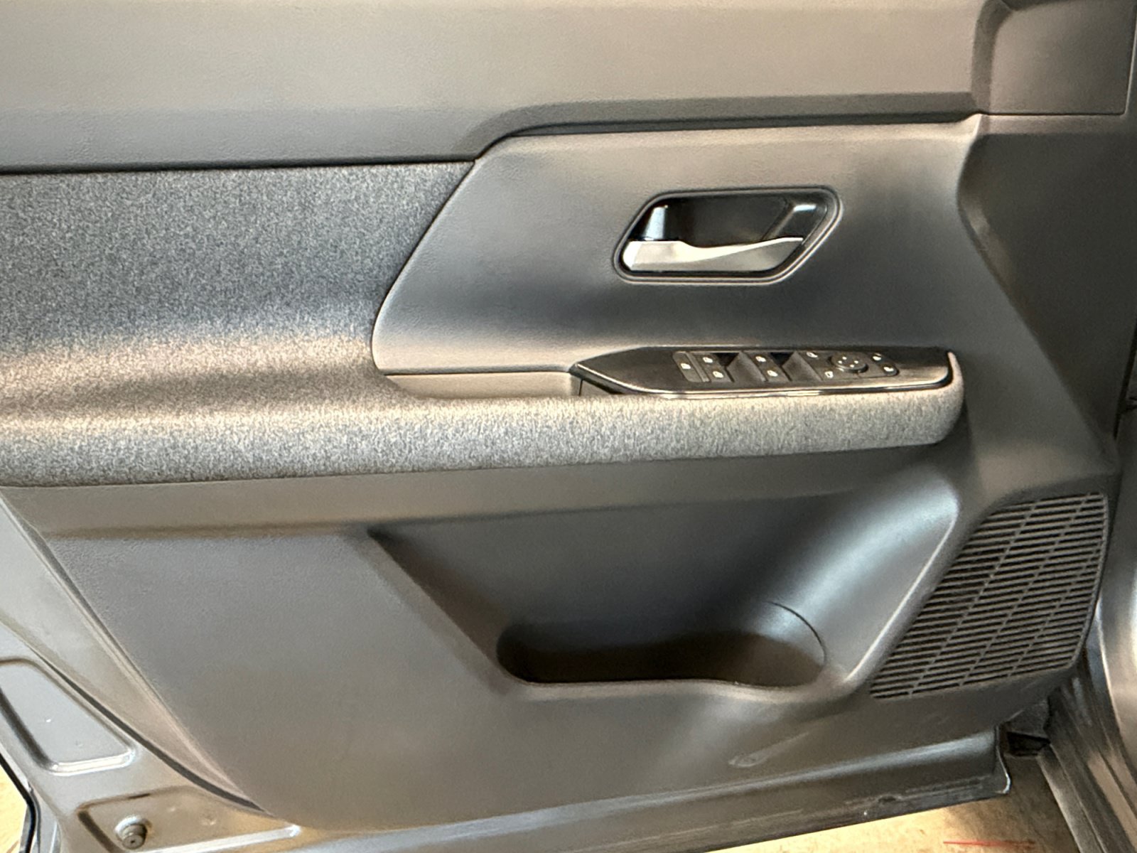 Used 2025 Gun Metallic Nissan SV image 26